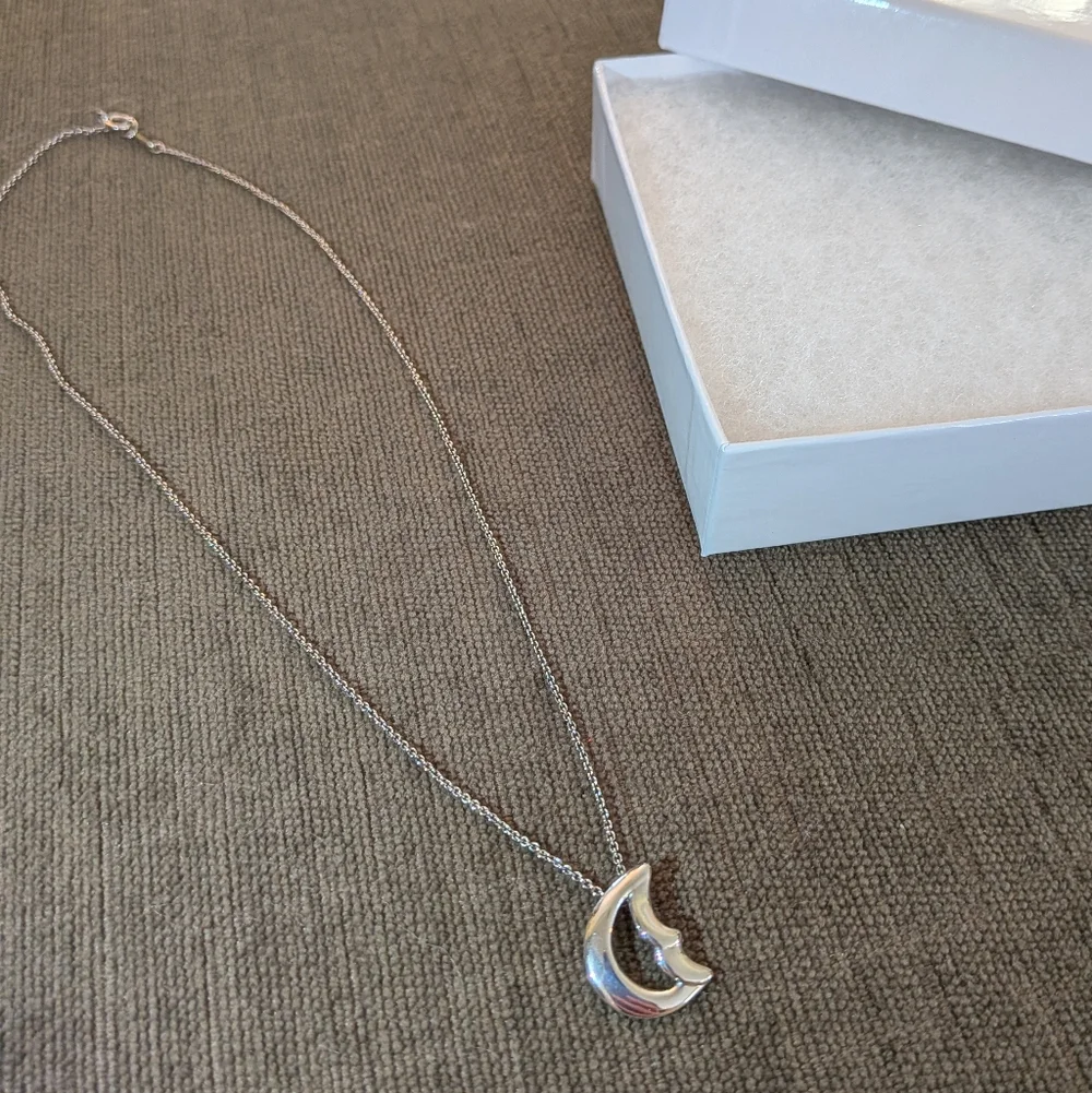 Tiffany & Co 925 Silver Paloma Picasso Crescent Moon Necklace - Picture 2 of 7